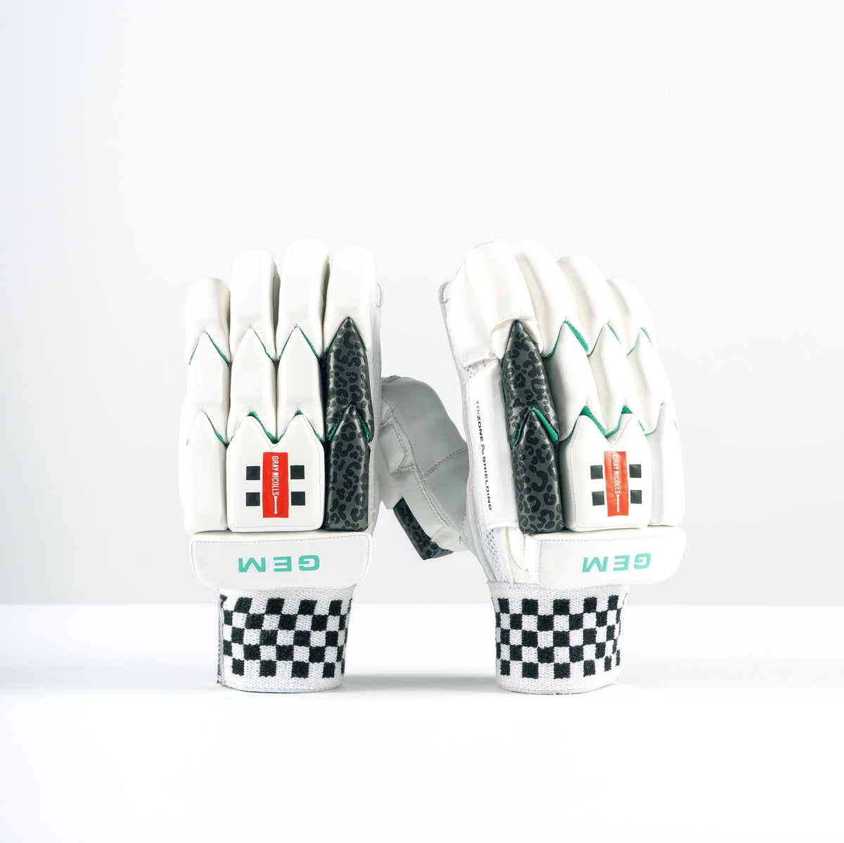 Gray Nicolls Gem 3.1 Pro Performance Batting Glove (2027)