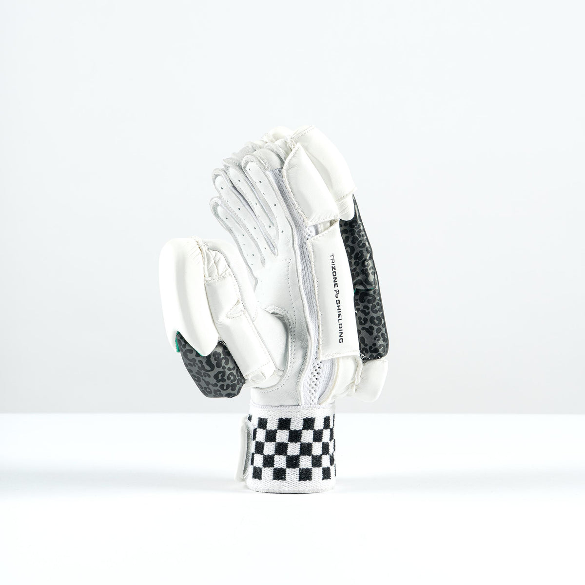 Gray Nicolls Gem 3.1 Pro Performance Batting Glove (2027)